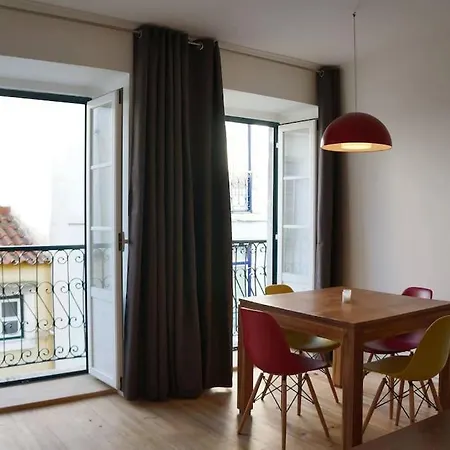 Two Bedroom Apt In Historic Location! Close To The River Lisbon Exterior photo